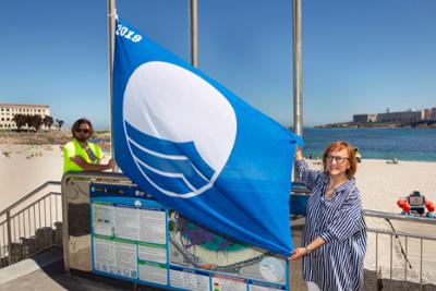 A Coruña mantiene esta temporada las cinco banderas azules en las playas de la ciudad